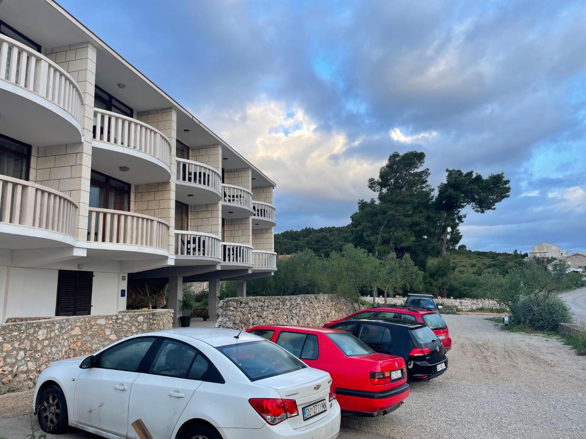 Apartments Ana By The Sea Lumbarda Extérieur photo